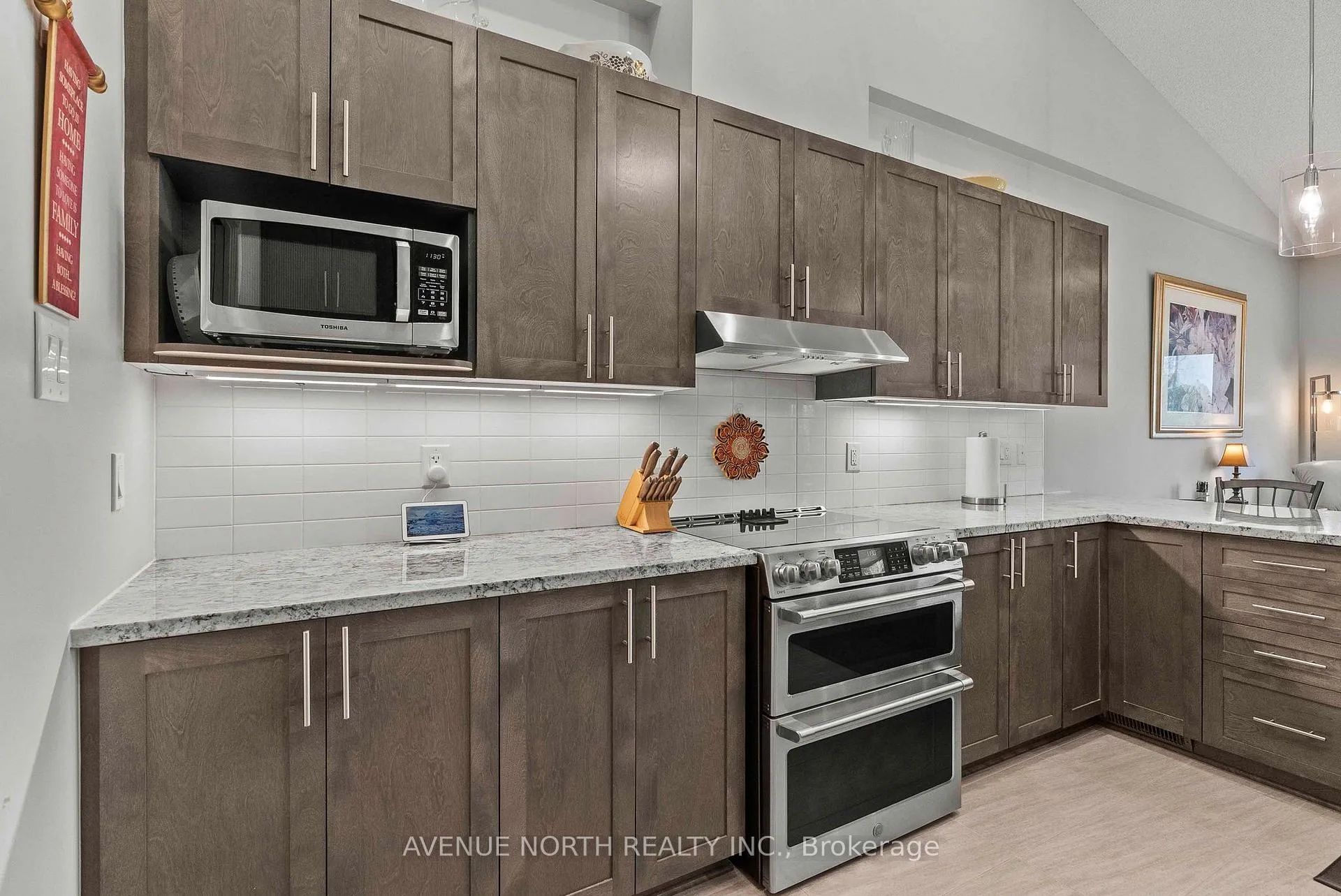 Photo 20 of 52 Nixon Farm Drive, Ottawa, Richmond — HOMEH
