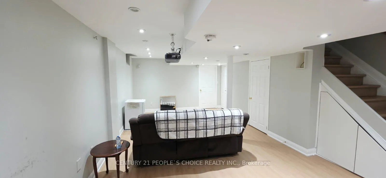 Photo 2 of 6682 Bansbridge Crescent, Mississauga, Lisgar — HOMEH