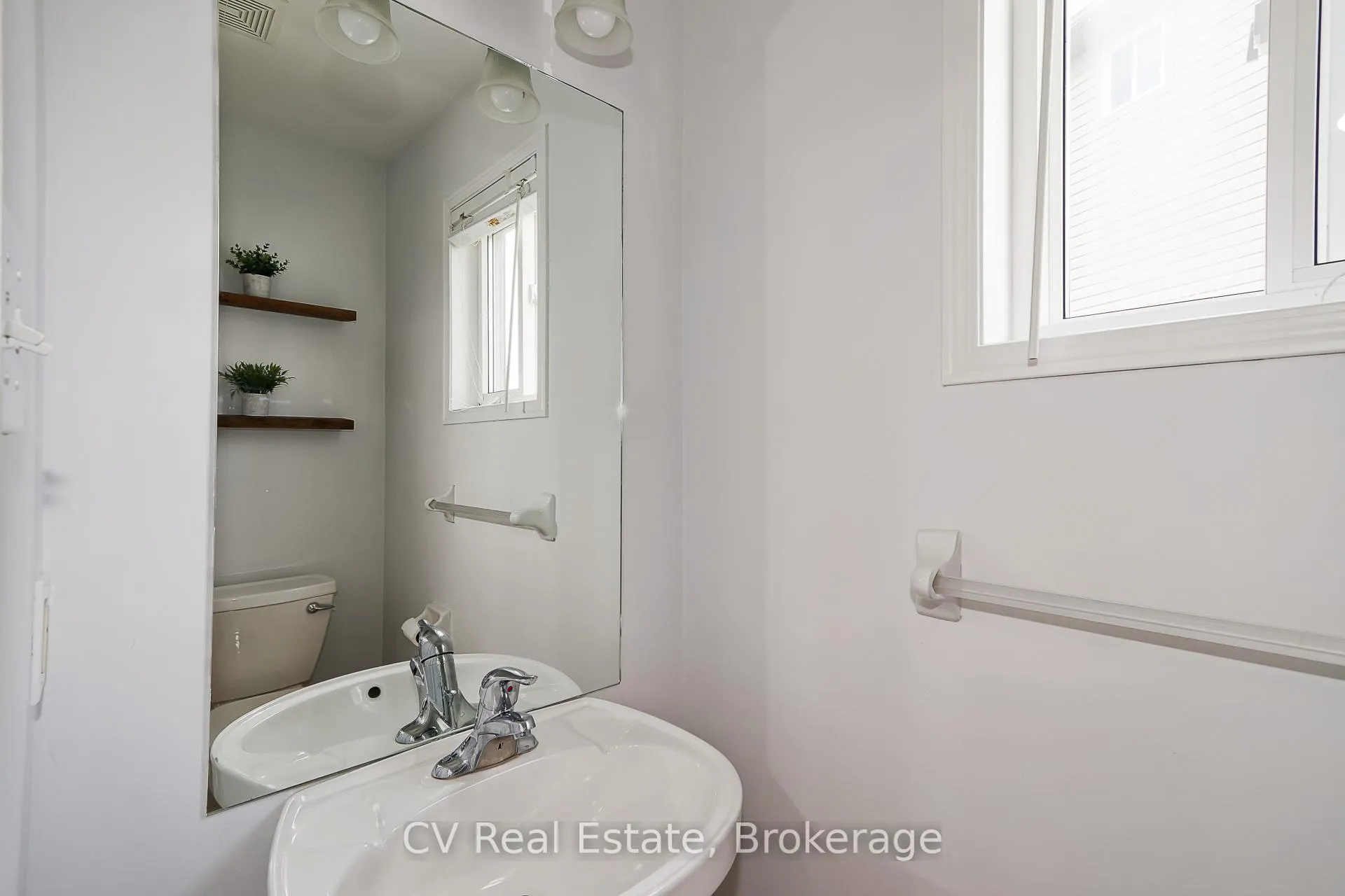 Photo 21 of 62 Admiral Crescent, Essa, Angus — HOMEH