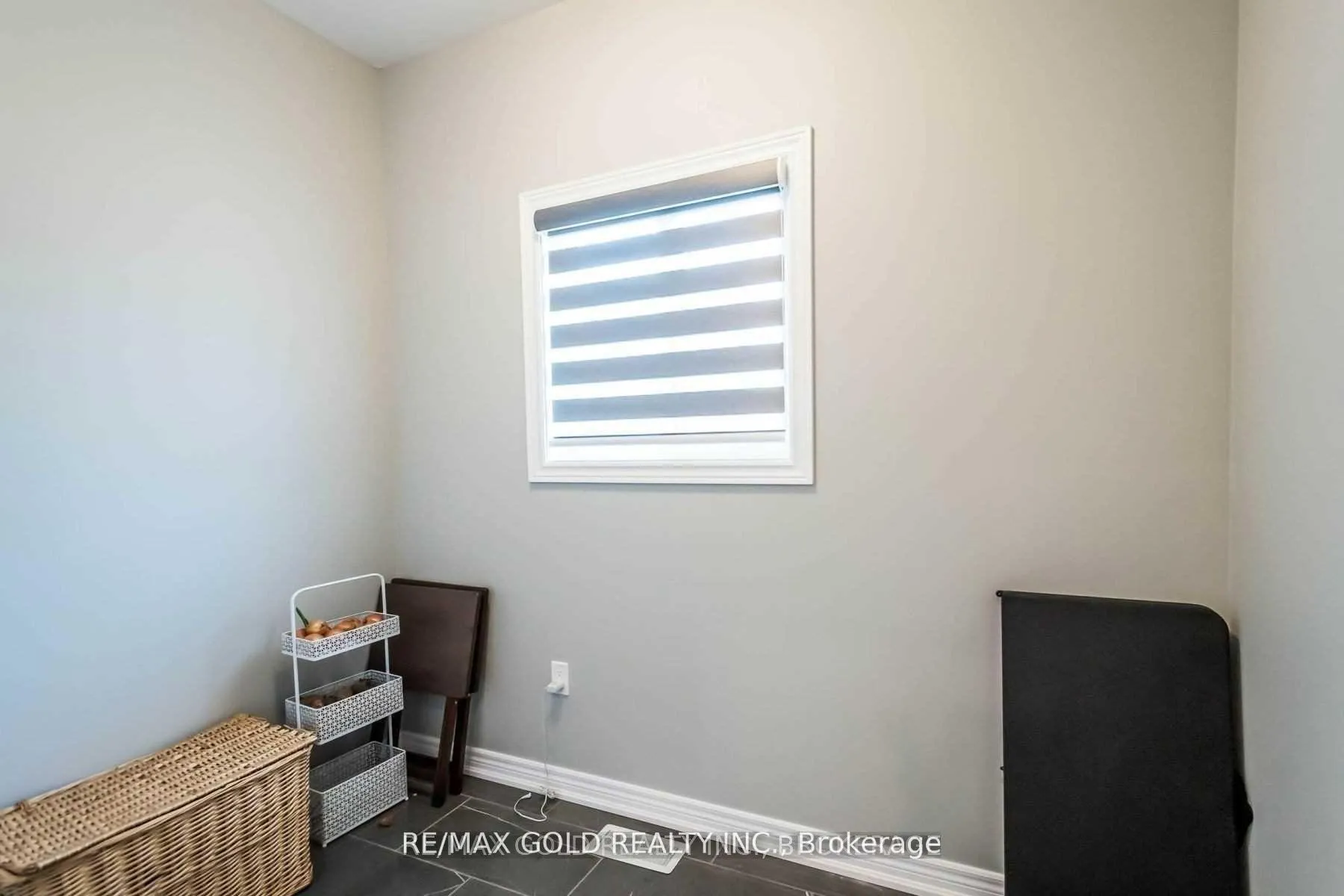 Photo 12 of 10 Thomas Burns Common, St. Catharines, Lakeport — HOMEH