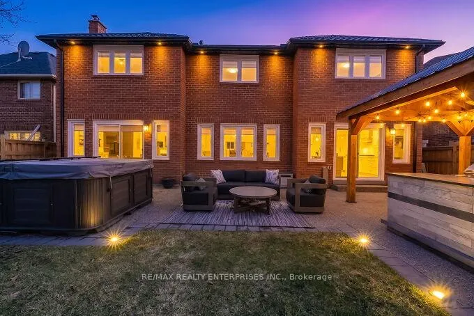 Photo 2 of 5683 Oldcastle Crescent, Mississauga, East Credit — HOMEH