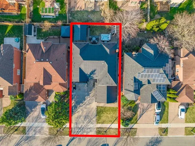 Photo 3 of 5683 Oldcastle Crescent, Mississauga, East Credit — HOMEH