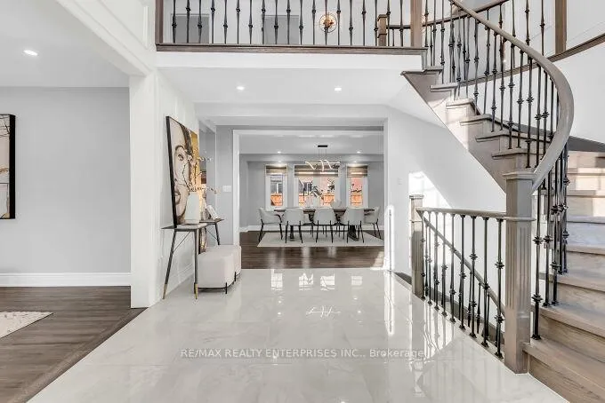 Photo 7 of 5683 Oldcastle Crescent, Mississauga, East Credit — HOMEH