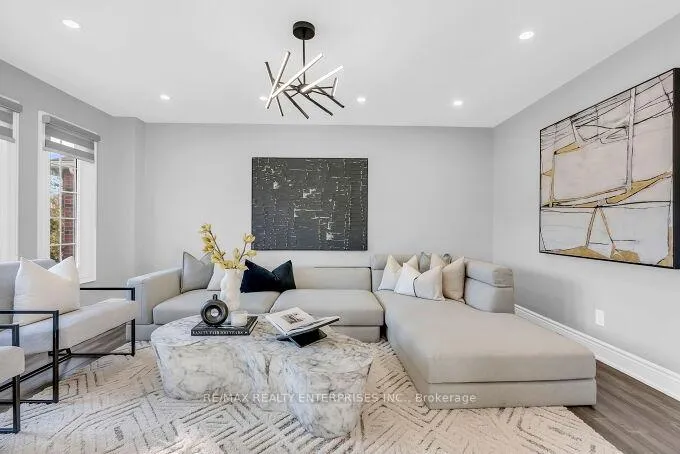 Photo 8 of 5683 Oldcastle Crescent, Mississauga, East Credit — HOMEH