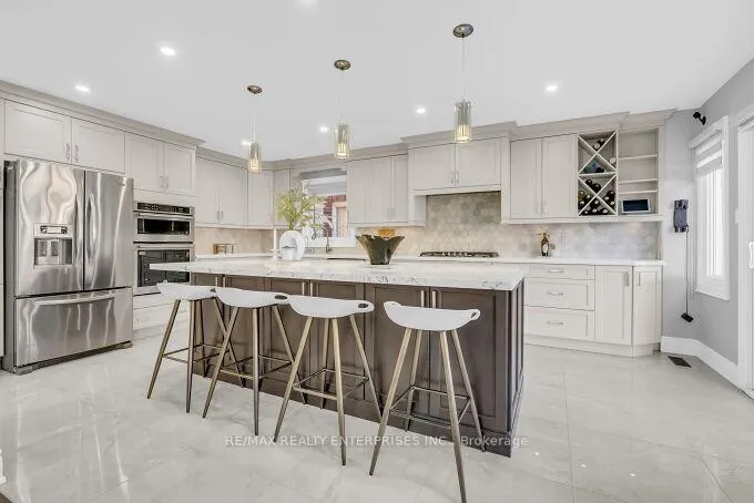 Photo 15 of 5683 Oldcastle Crescent, Mississauga, East Credit — HOMEH