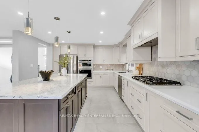 Photo 16 of 5683 Oldcastle Crescent, Mississauga, East Credit — HOMEH