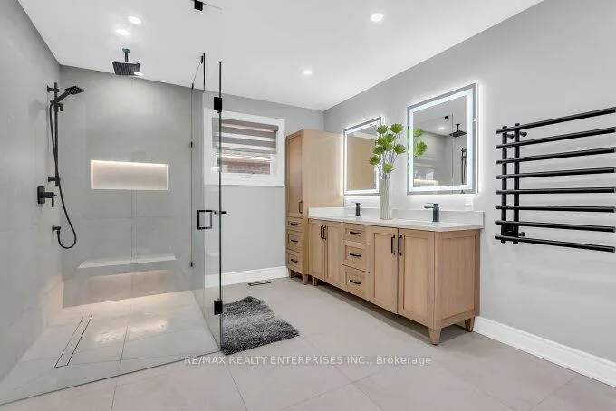 Photo 24 of 5683 Oldcastle Crescent, Mississauga, East Credit — HOMEH