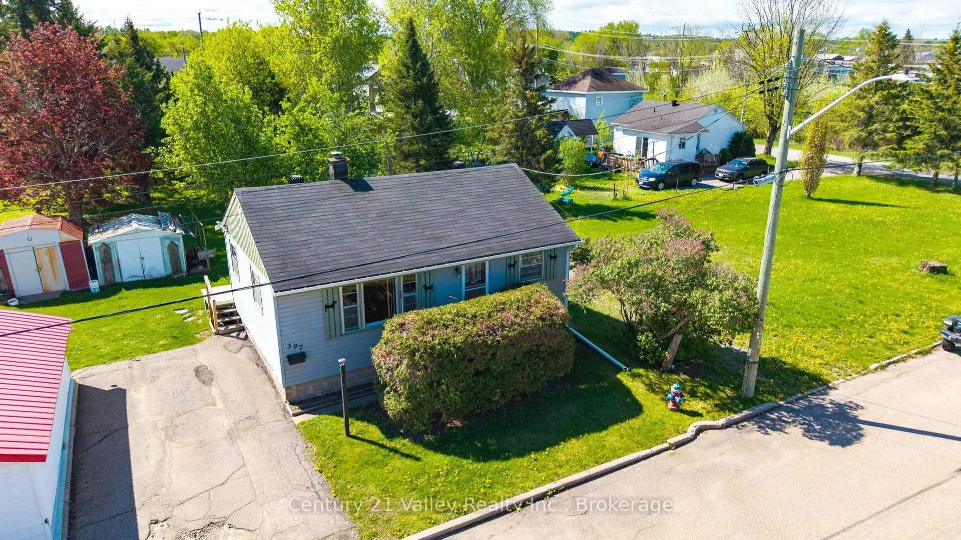 Photo 2 of 397 Mary Avenue, Renfrew — HOMEH