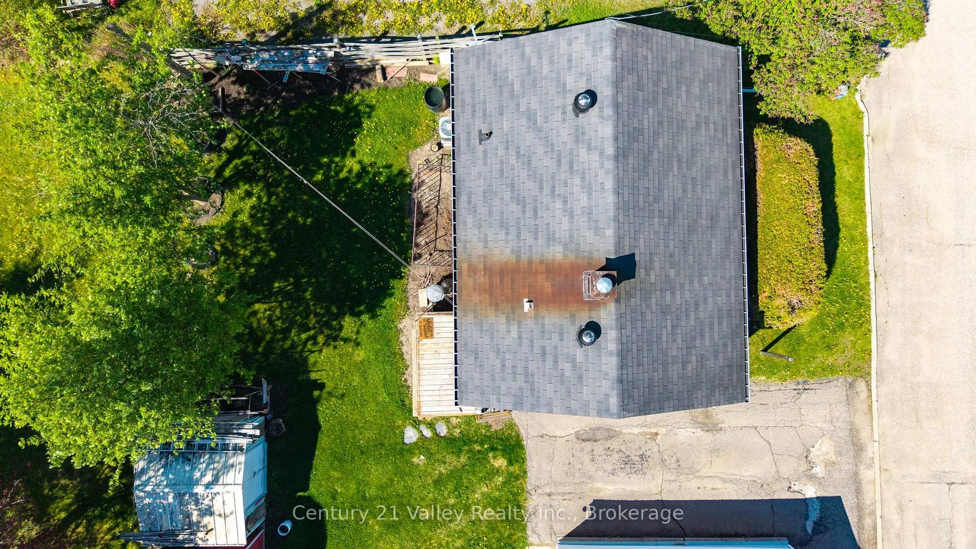 Photo 7 of 397 Mary Avenue, Renfrew — HOMEH