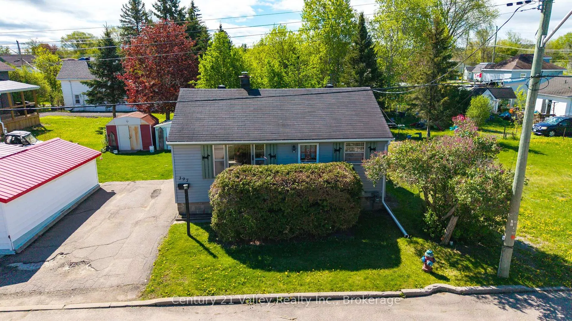 Photo 9 of 397 Mary Avenue, Renfrew — HOMEH