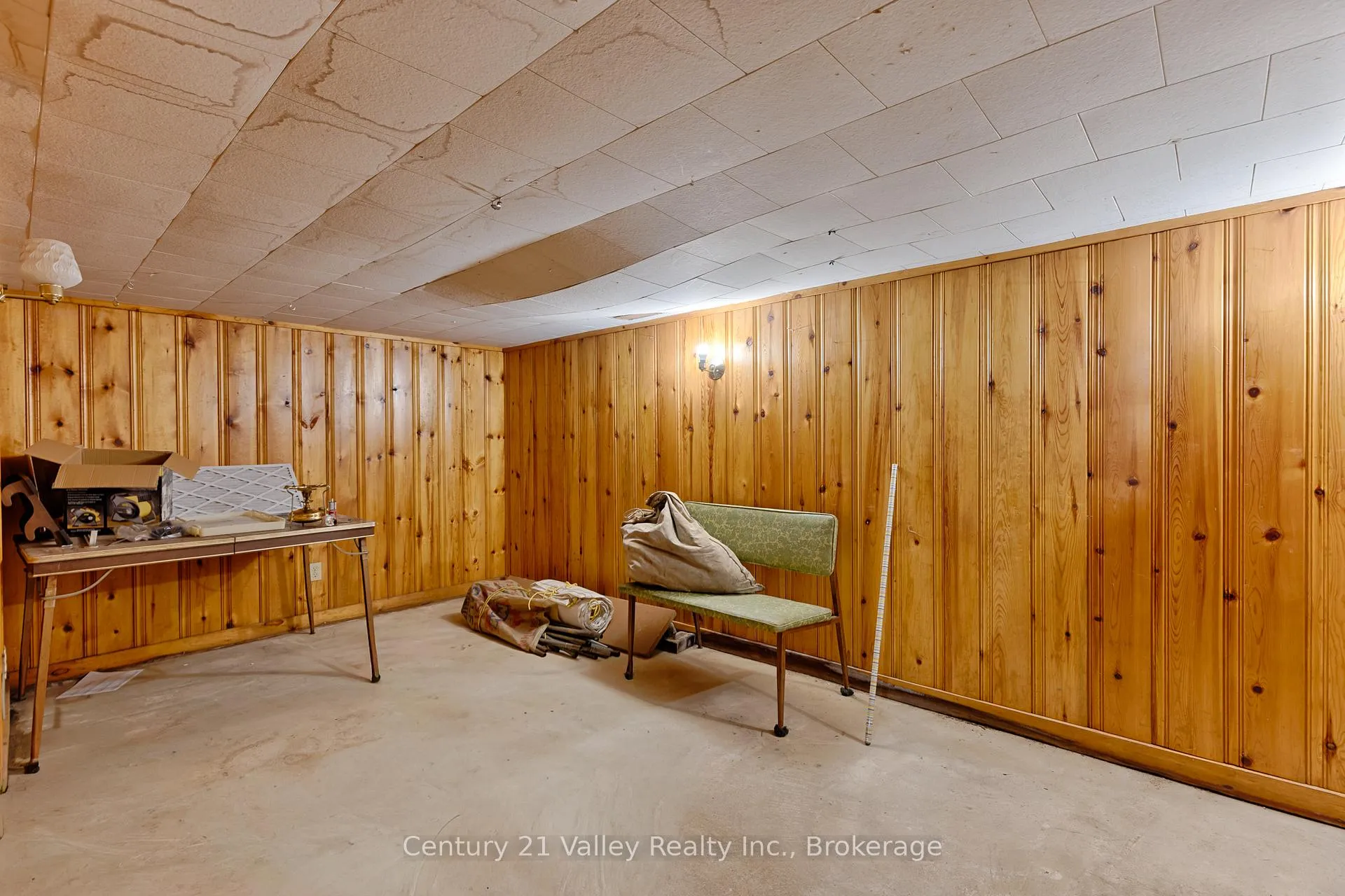 Photo 25 of 397 Mary Avenue, Renfrew — HOMEH