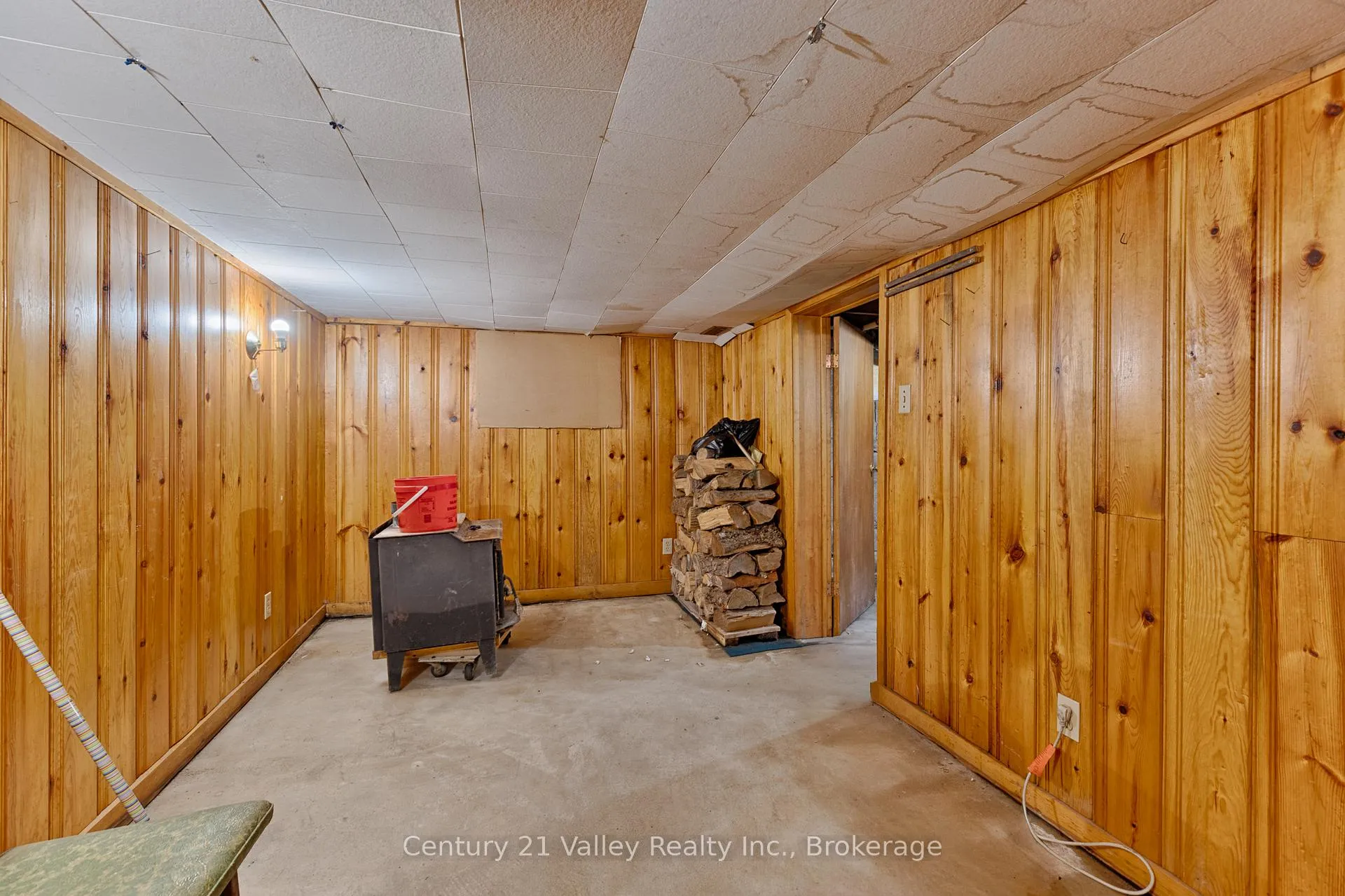 Photo 27 of 397 Mary Avenue, Renfrew — HOMEH