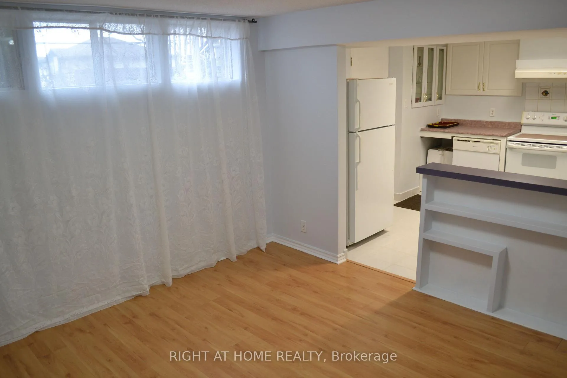 Photo 3 of Unit Basement, 505 Mohawk Road W, Hamilton, Gilbert — HOMEH
