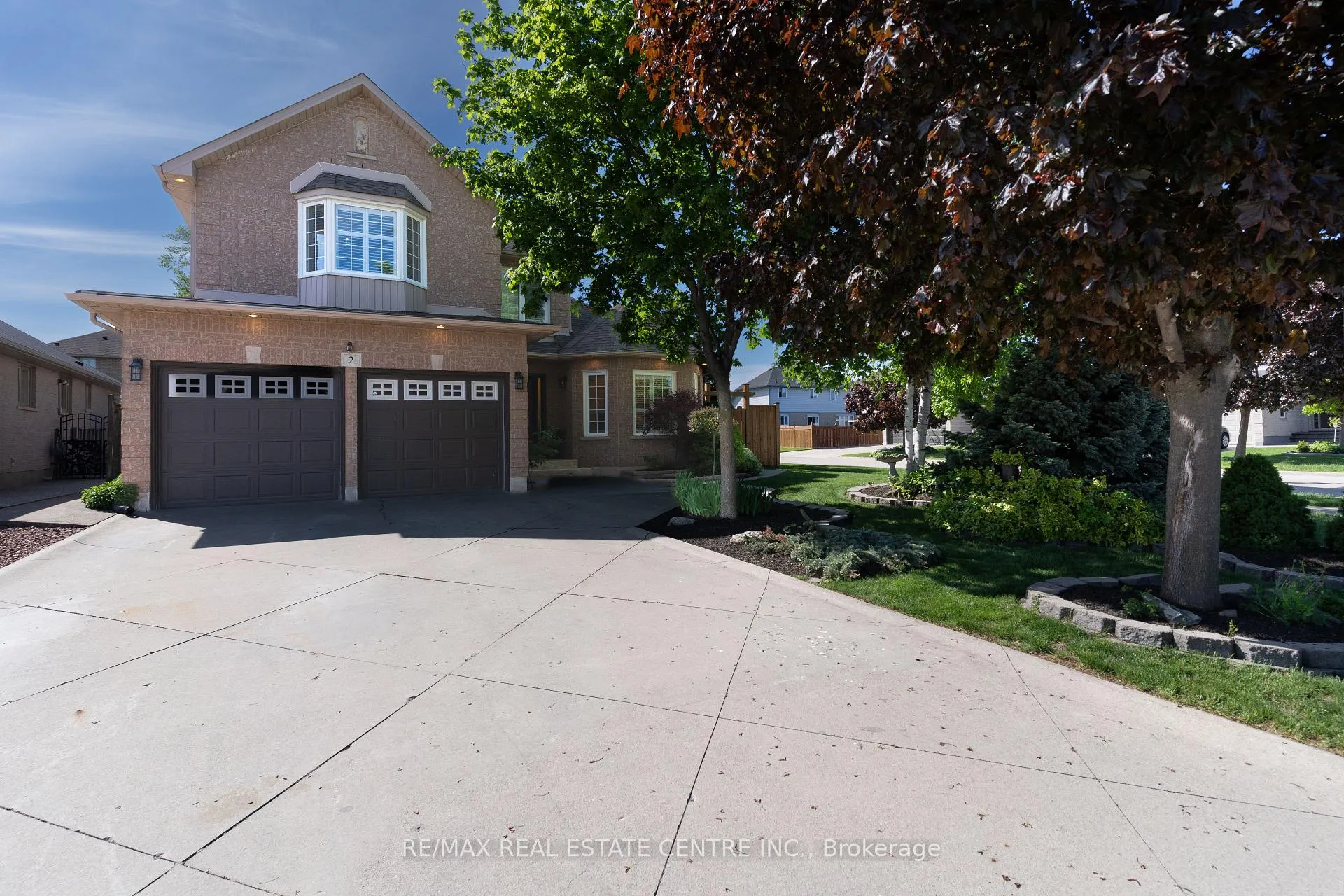 Photo 1 of 2 Orvieto Court, Hamilton, Winona — HOMEH