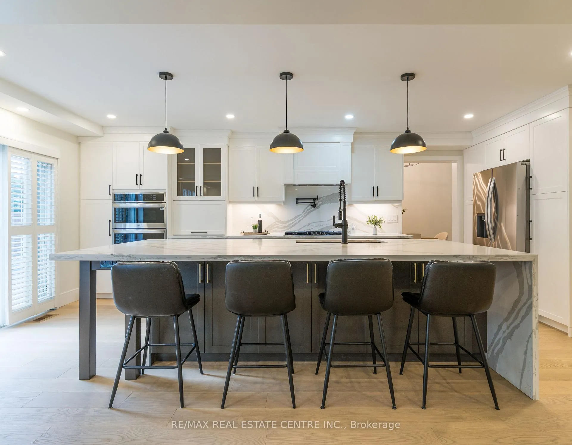 Photo 8 of 2 Orvieto Court, Hamilton, Winona — HOMEH