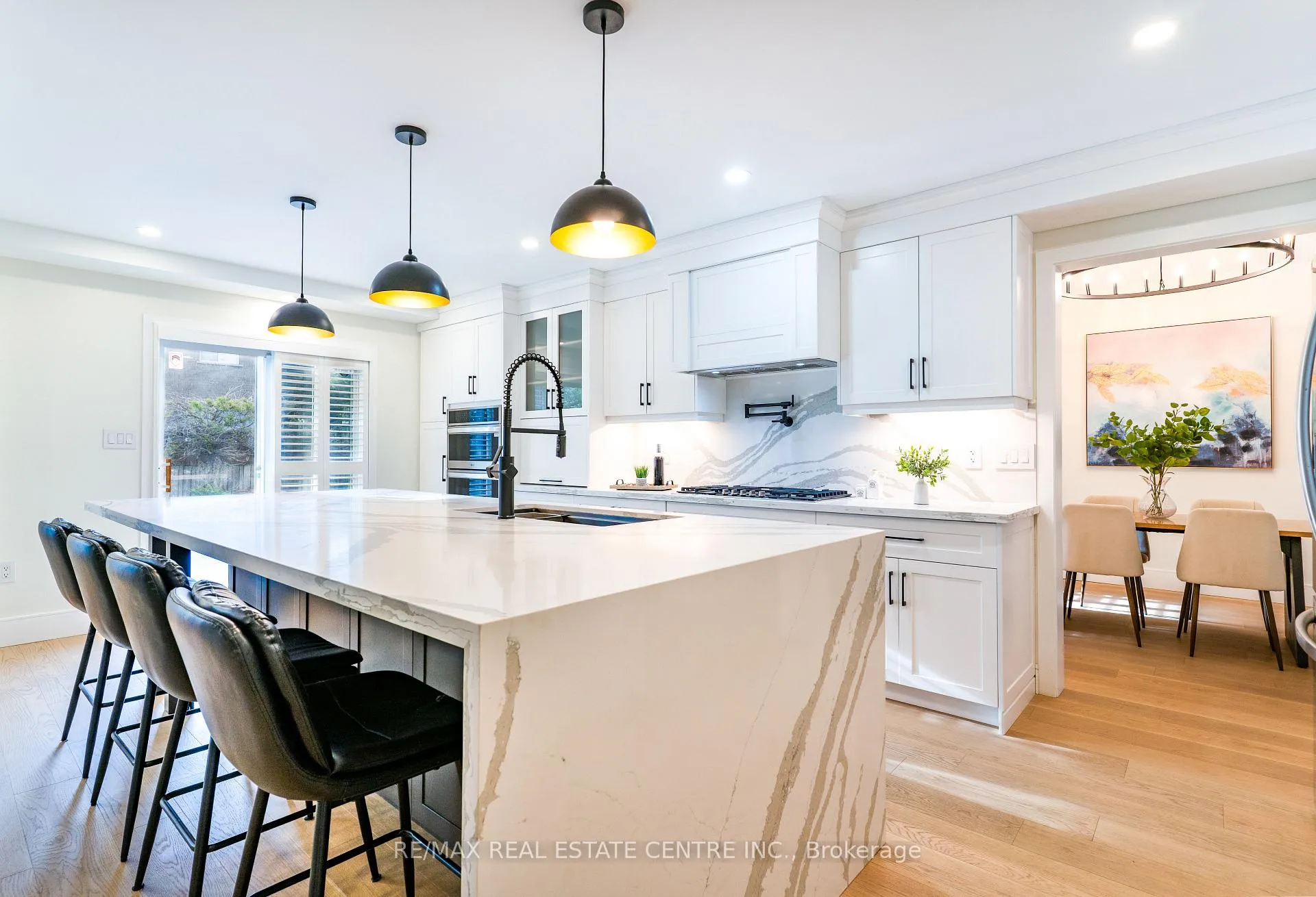 Photo 10 of 2 Orvieto Court, Hamilton, Winona — HOMEH