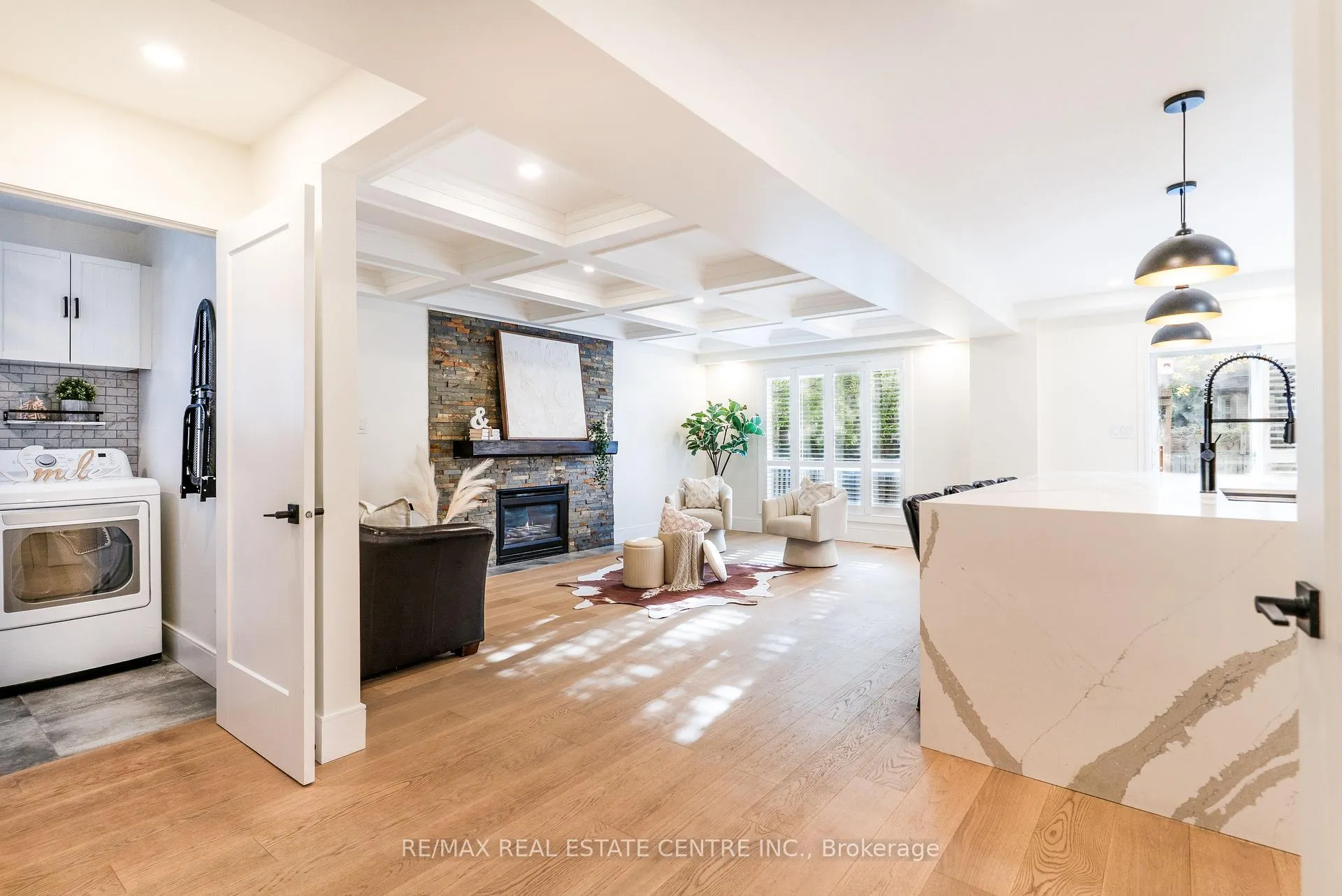 Photo 11 of 2 Orvieto Court, Hamilton, Winona — HOMEH