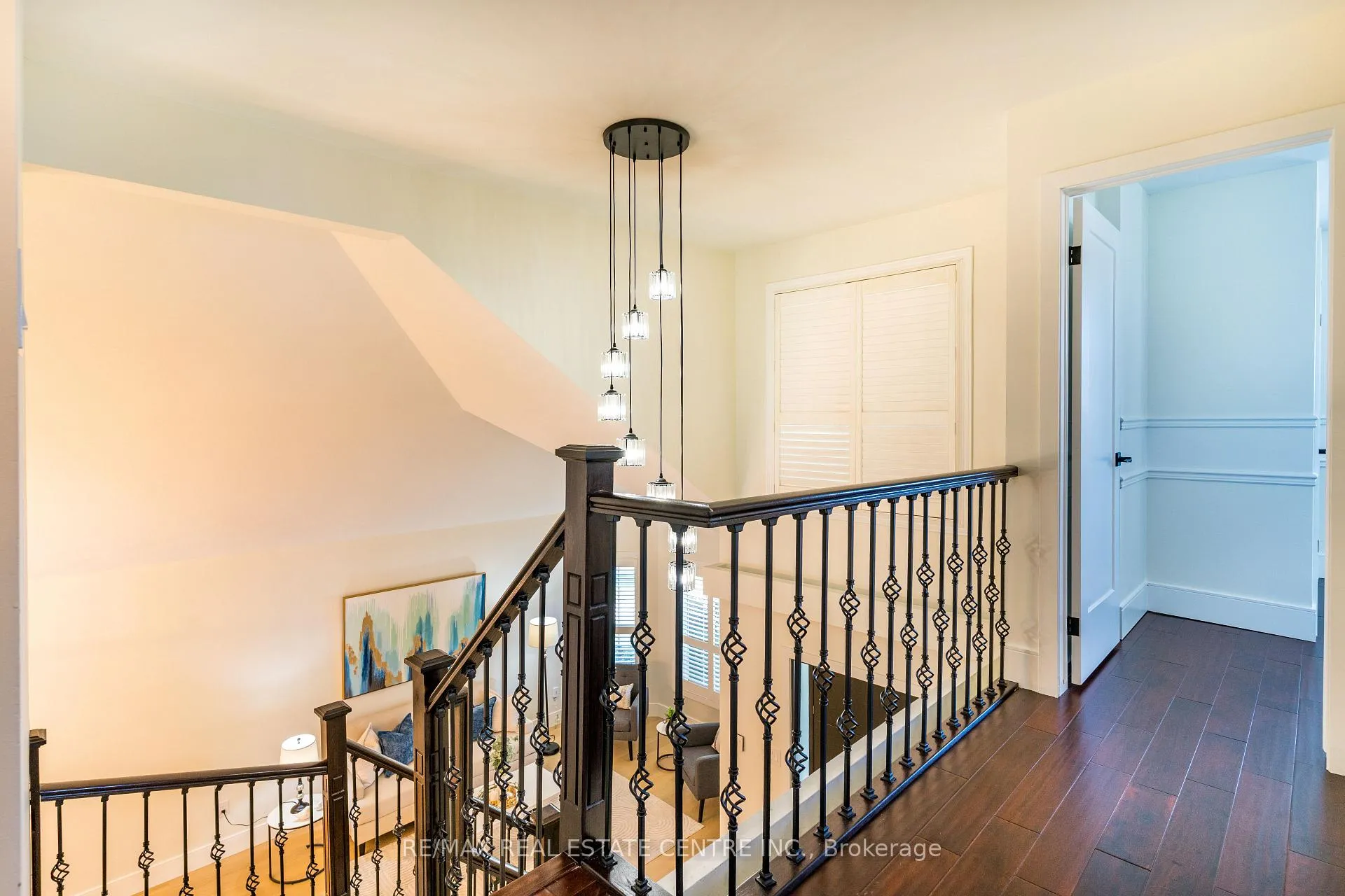 Photo 14 of 2 Orvieto Court, Hamilton, Winona — HOMEH