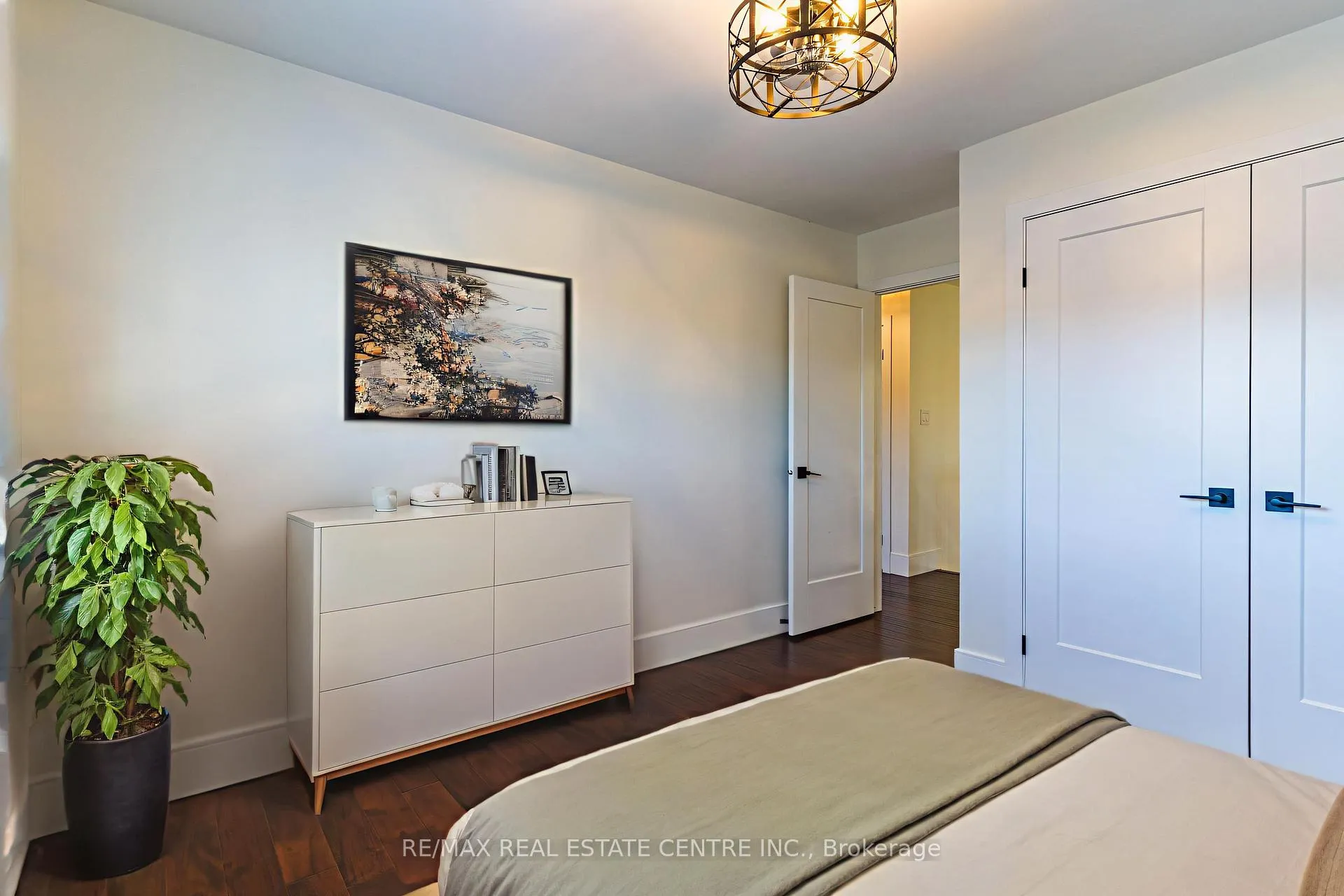 Photo 23 of 2 Orvieto Court, Hamilton, Winona — HOMEH
