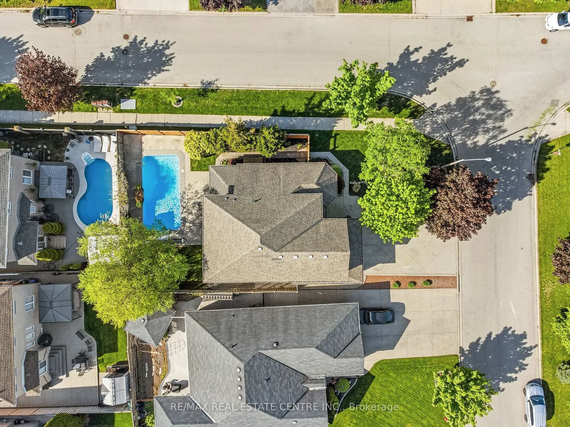 Photo 44 of 2 Orvieto Court, Hamilton, Winona — HOMEH