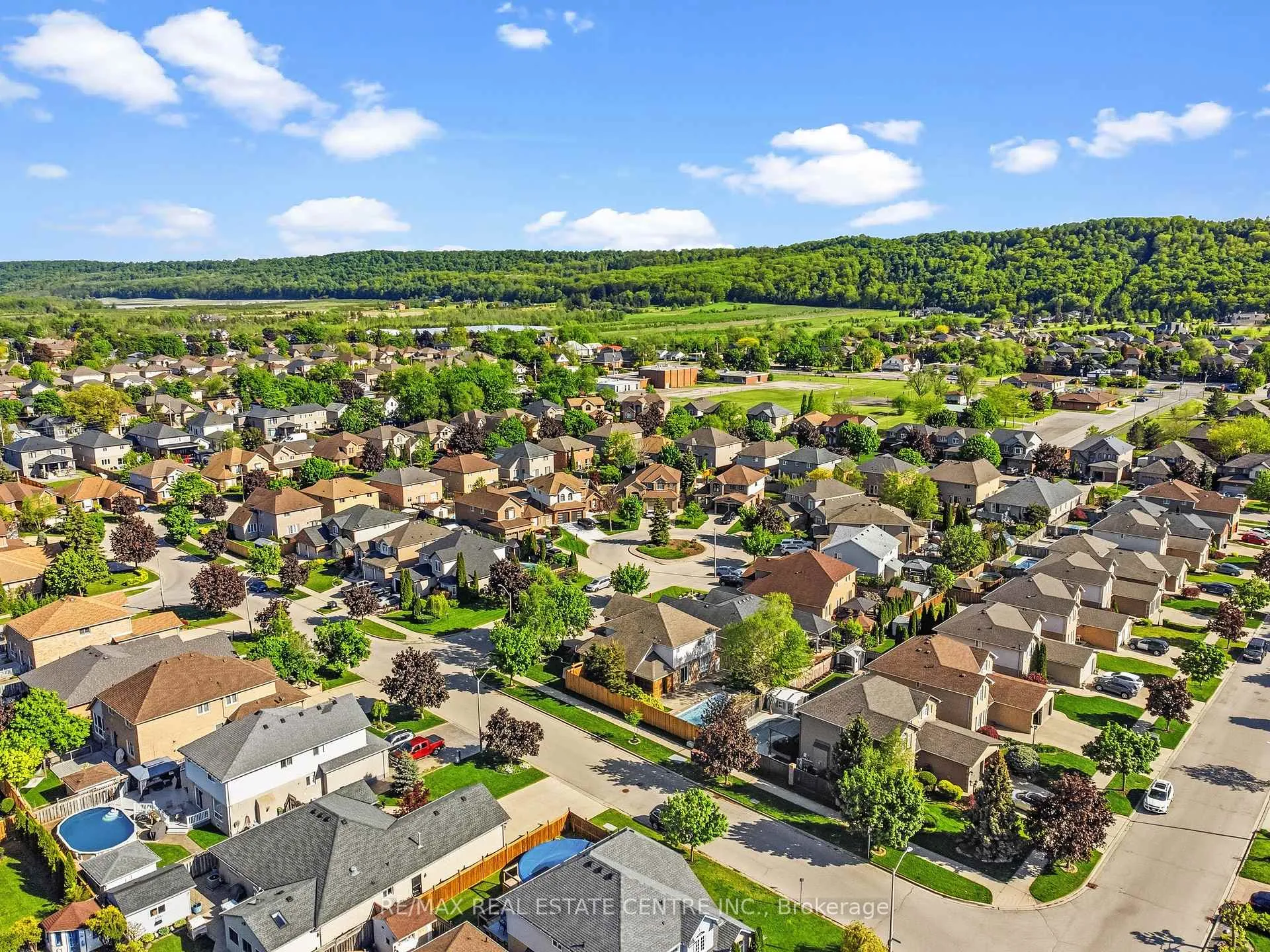 Photo 46 of 2 Orvieto Court, Hamilton, Winona — HOMEH