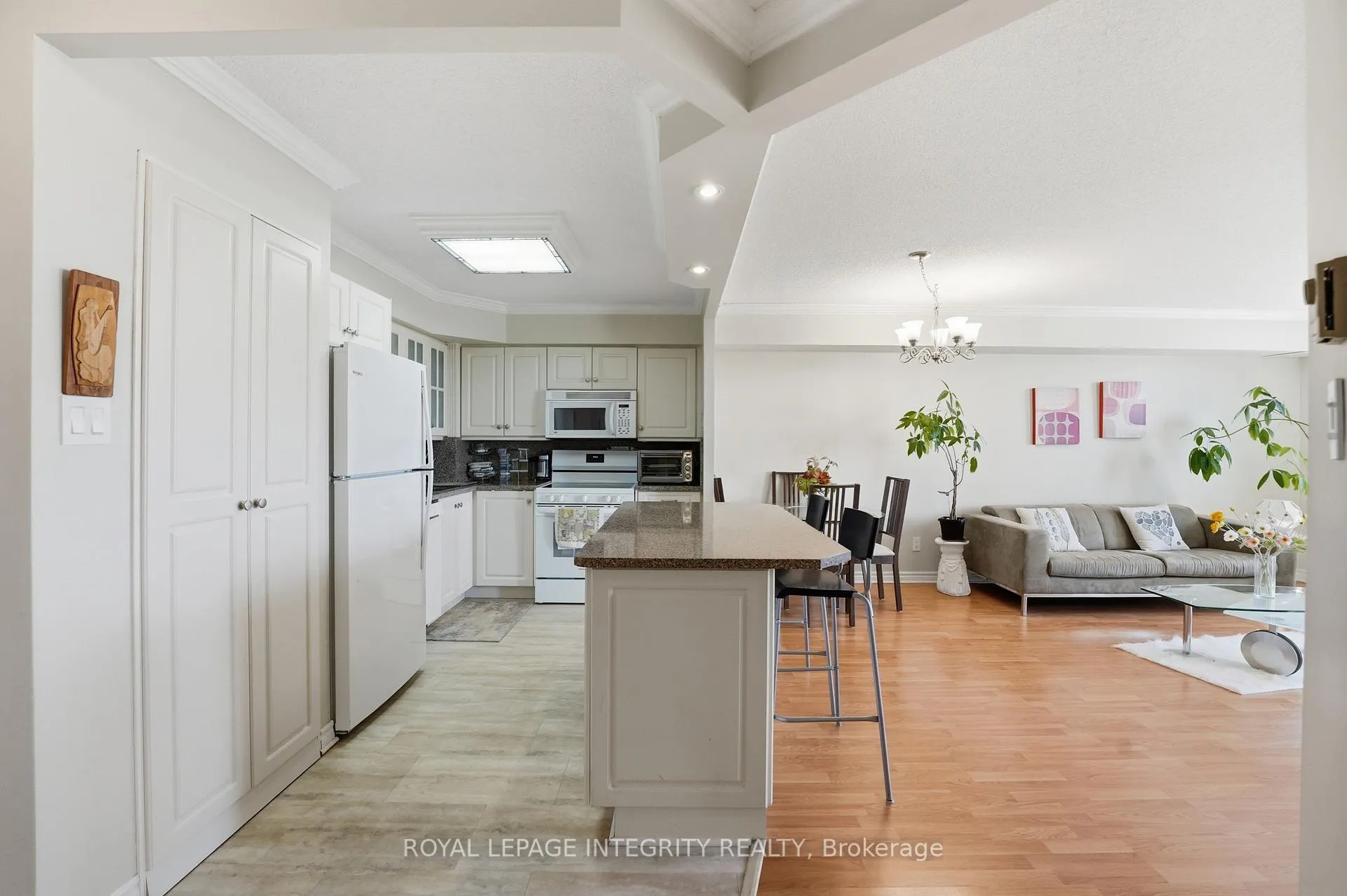 Photo 6 of Unit 608, 1025 Grenon Avenue, Ottawa, Fairfield Heights — HOMEH
