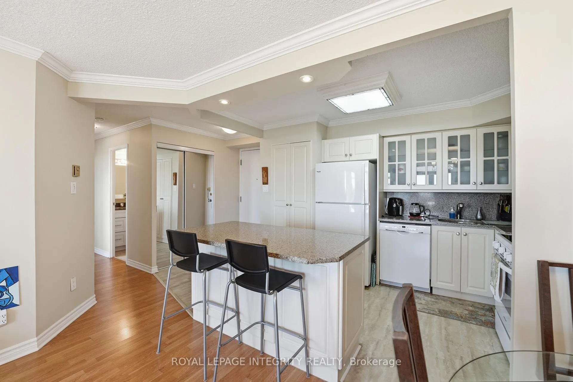 Photo 9 of Unit 608, 1025 Grenon Avenue, Ottawa, Fairfield Heights — HOMEH