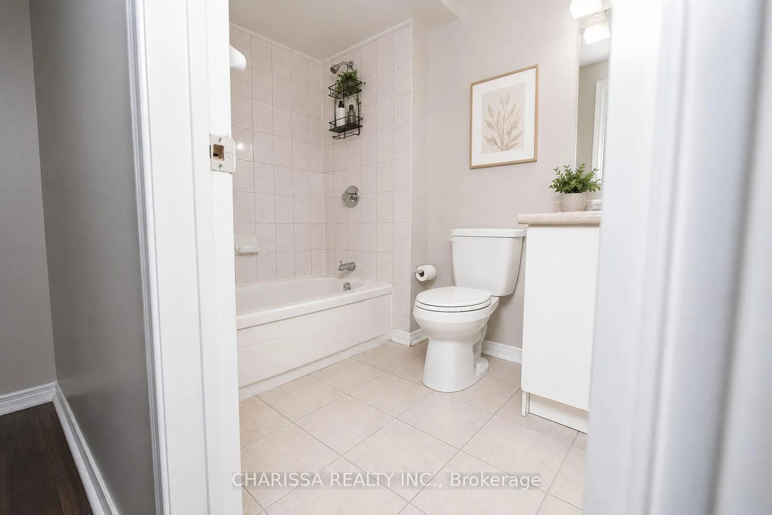 Photo 5 of Unit Bsmt, 2872 Gardenview Crescent, Mississauga, Central Erin Mills — HOMEH