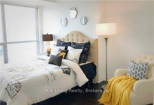 Photo 12 of Unit 3702, 386 Yonge Street, Toronto, Bay Street Corridor — HOMEH