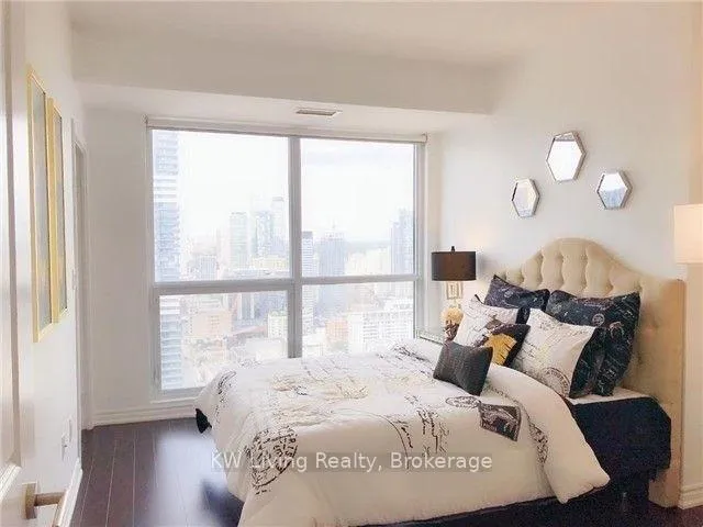 Photo 13 of Unit 3702, 386 Yonge Street, Toronto, Bay Street Corridor — HOMEH