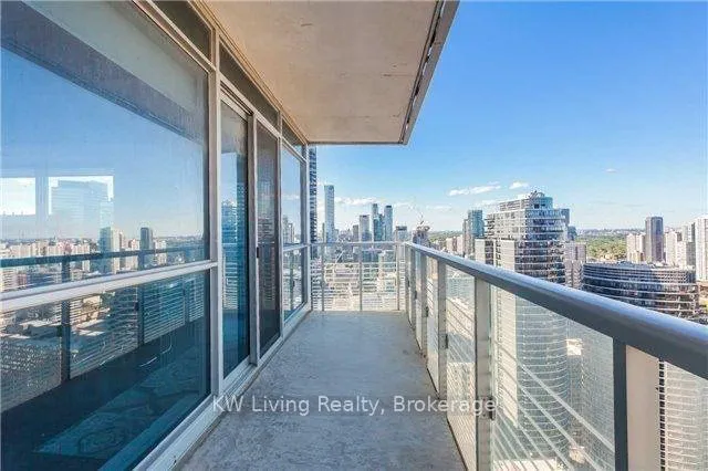 Photo 19 of Unit 3702, 386 Yonge Street, Toronto, Bay Street Corridor — HOMEH