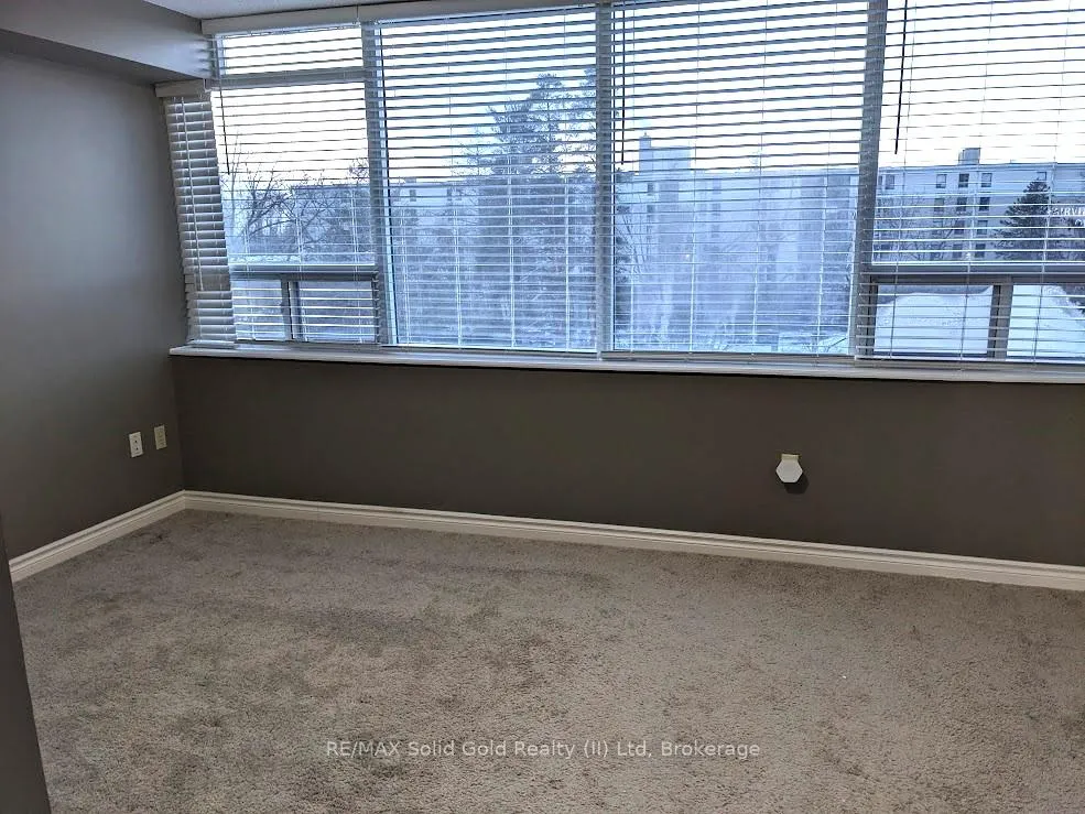 Photo 7 of Unit 610, 3227 King Street E, Kitchener — HOMEH