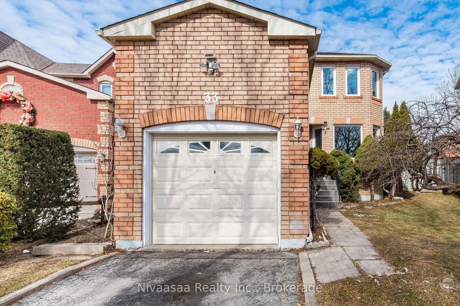 Photo 2 of 33 Pantages Court, Brampton, Northgate — HOMEH