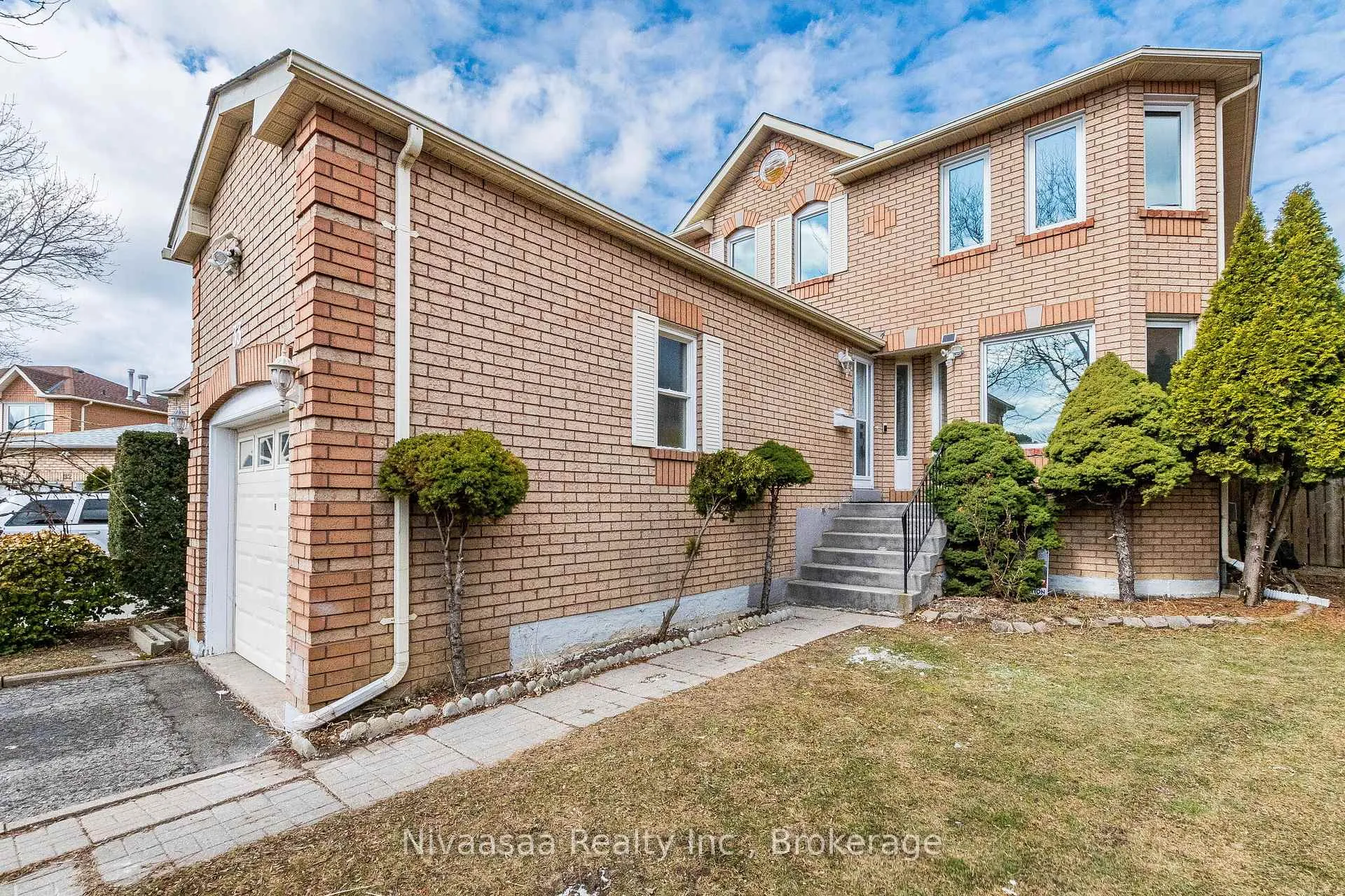 Photo 5 of 33 Pantages Court, Brampton, Northgate — HOMEH