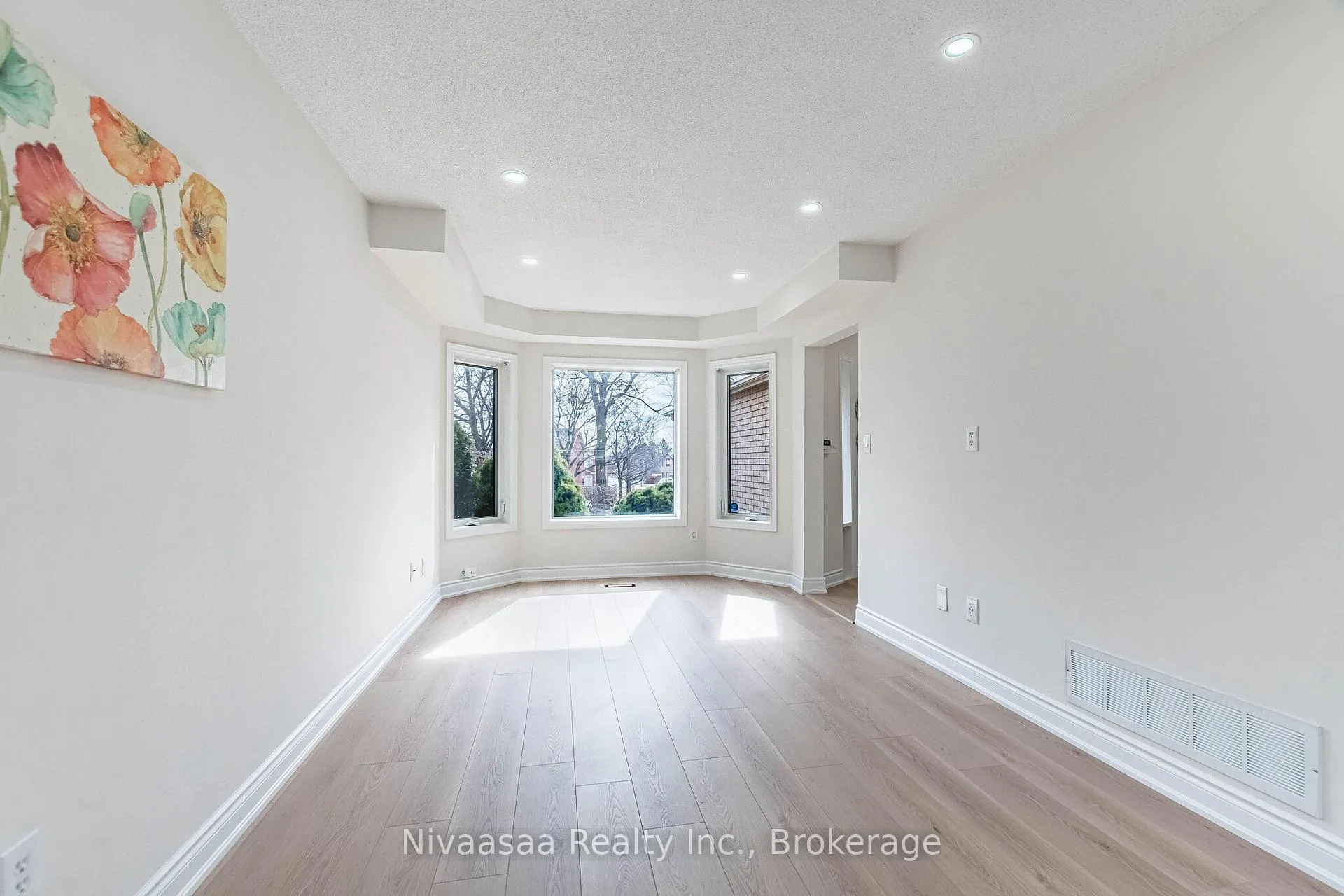 Photo 10 of 33 Pantages Court, Brampton, Northgate — HOMEH
