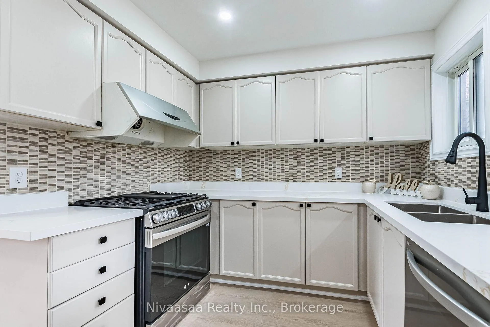 Photo 14 of 33 Pantages Court, Brampton, Northgate — HOMEH