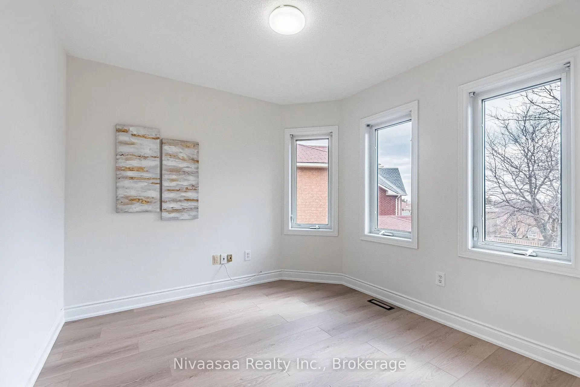 Photo 23 of 33 Pantages Court, Brampton, Northgate — HOMEH