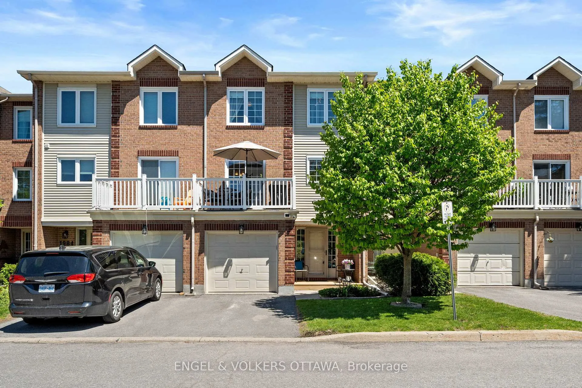 Photo 2 of Unit 27, 1986 Summerfields Crescent, Ottawa, Chapel Hill — HOMEH