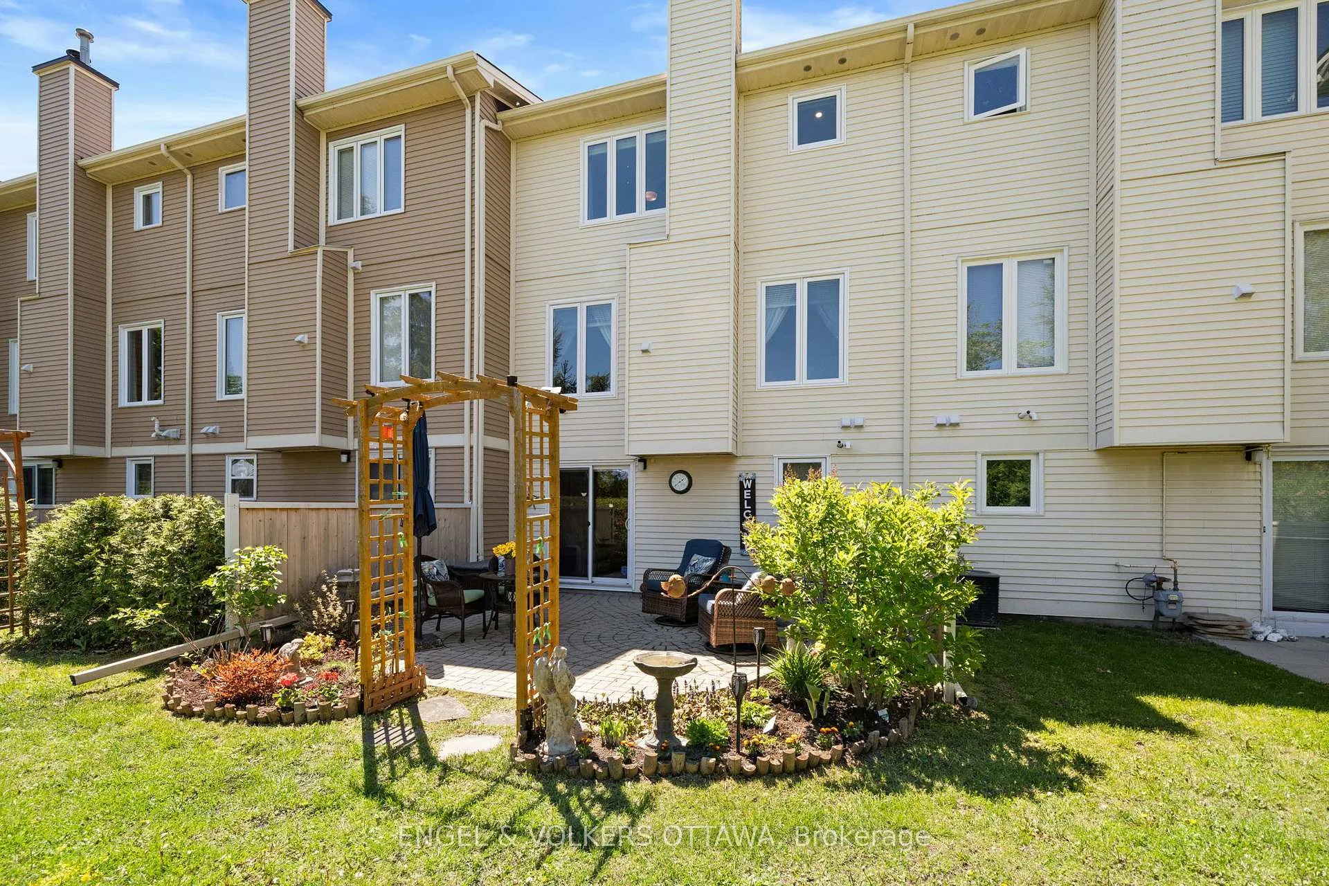Photo 35 of Unit 27, 1986 Summerfields Crescent, Ottawa, Chapel Hill — HOMEH