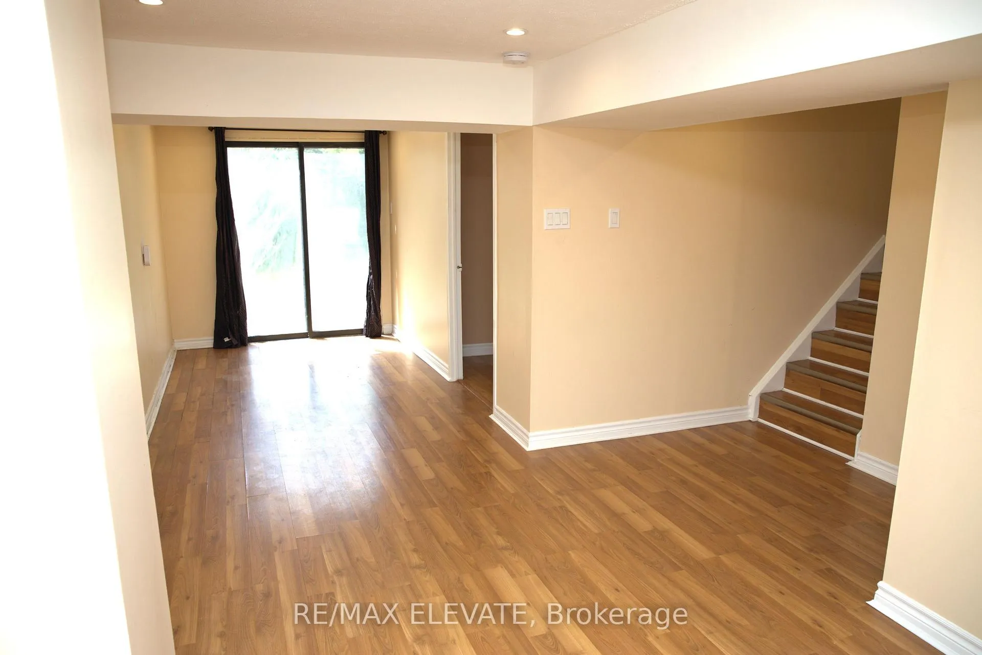 Photo 5 of Unit Lower, 11 Nabob Crescent, Scarborough, Malvern — HOMEH