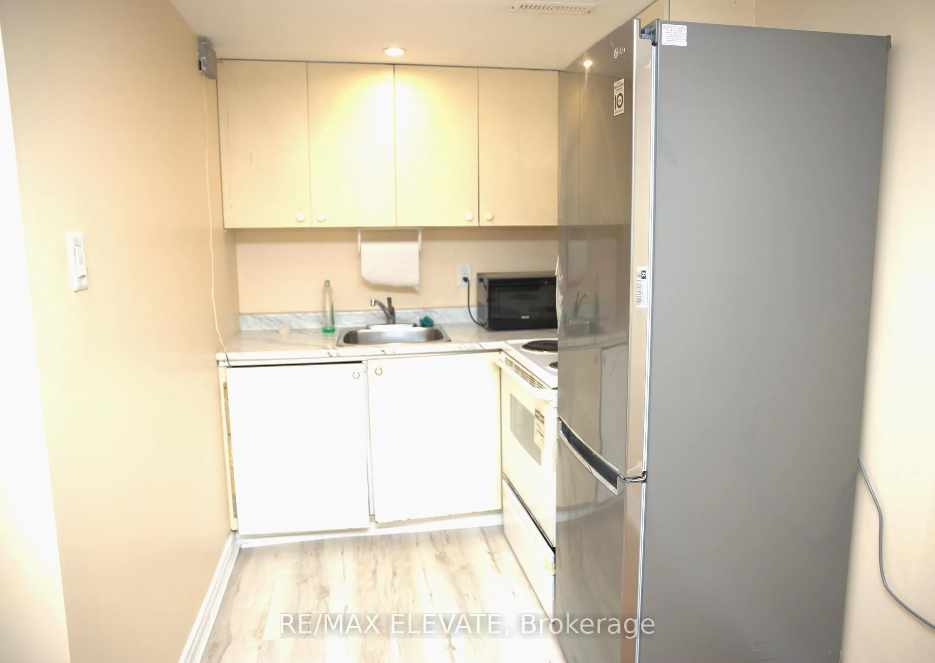 Photo 8 of Unit Lower, 11 Nabob Crescent, Scarborough, Malvern — HOMEH