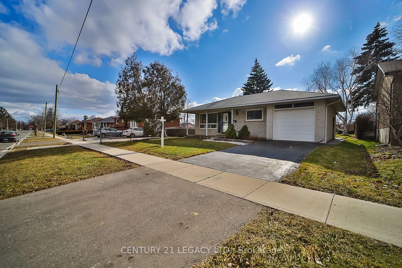 Photo 2 of Unit (Bsmt), 18 Harper Road, Brampton, Brampton East — HOMEH