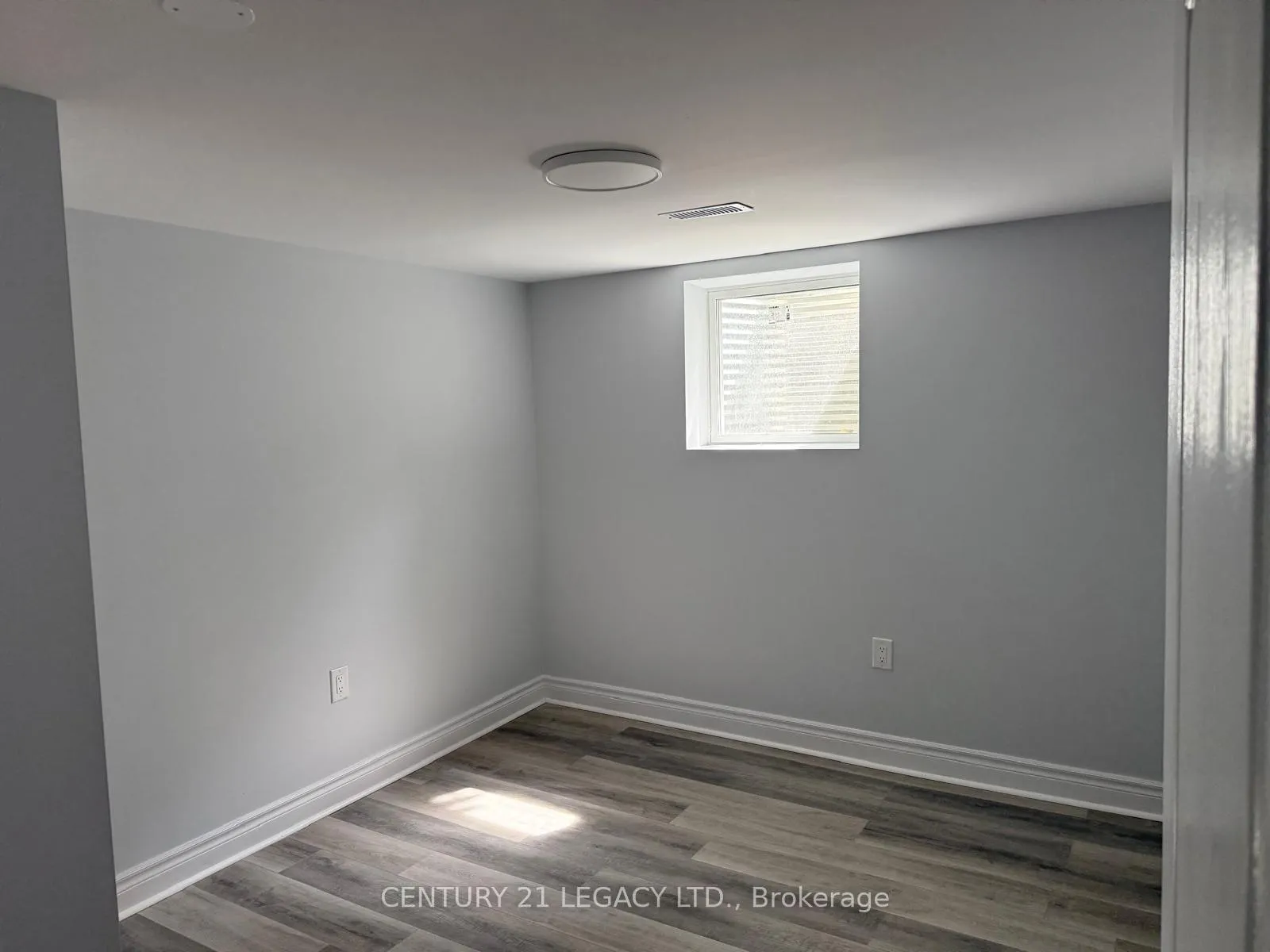 Photo 8 of Unit (Bsmt), 18 Harper Road, Brampton, Brampton East — HOMEH