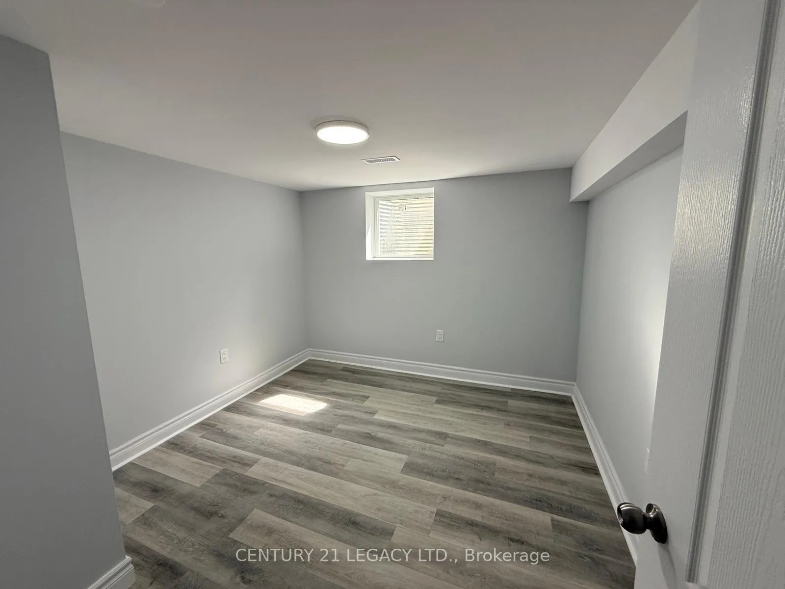 Photo 9 of Unit (Bsmt), 18 Harper Road, Brampton, Brampton East — HOMEH