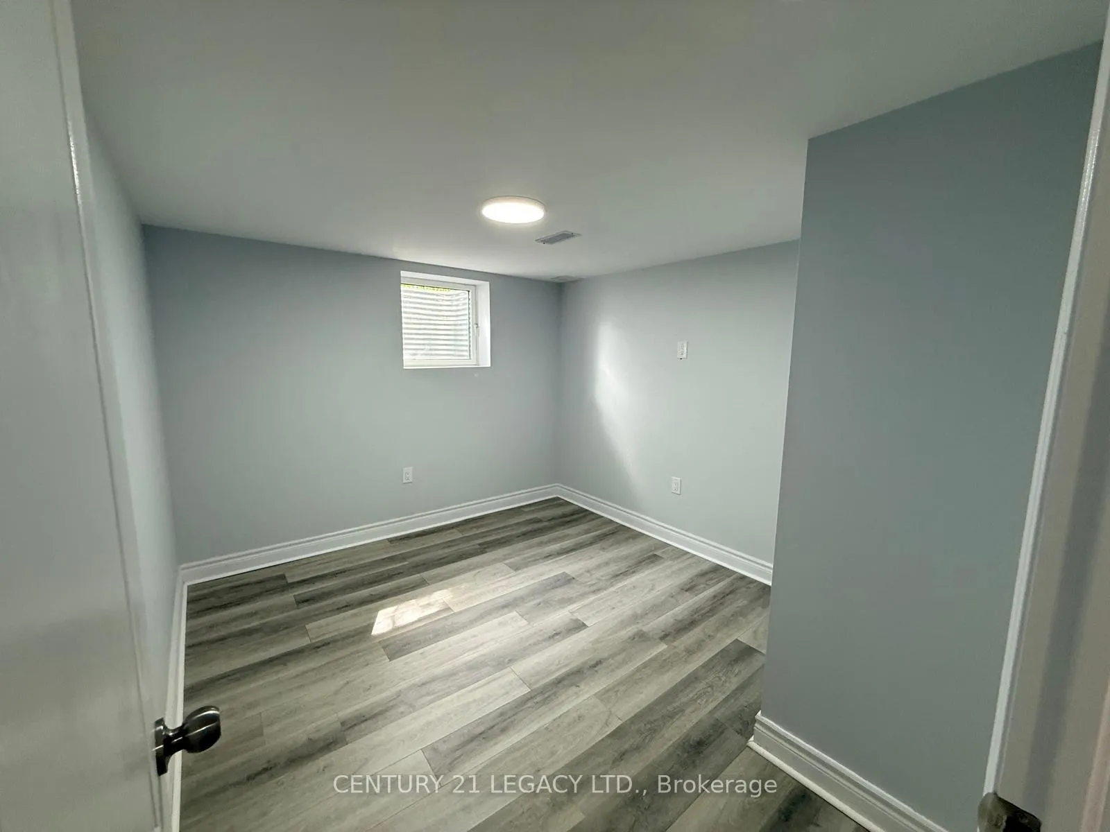 Photo 10 of Unit (Bsmt), 18 Harper Road, Brampton, Brampton East — HOMEH