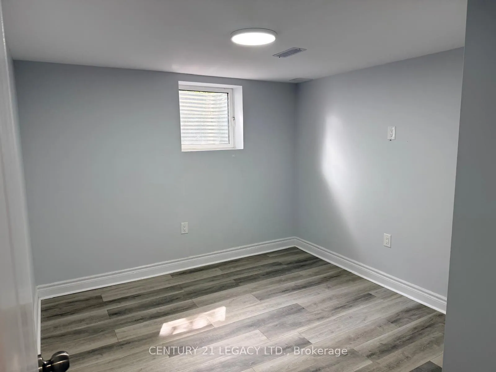 Photo 11 of Unit (Bsmt), 18 Harper Road, Brampton, Brampton East — HOMEH