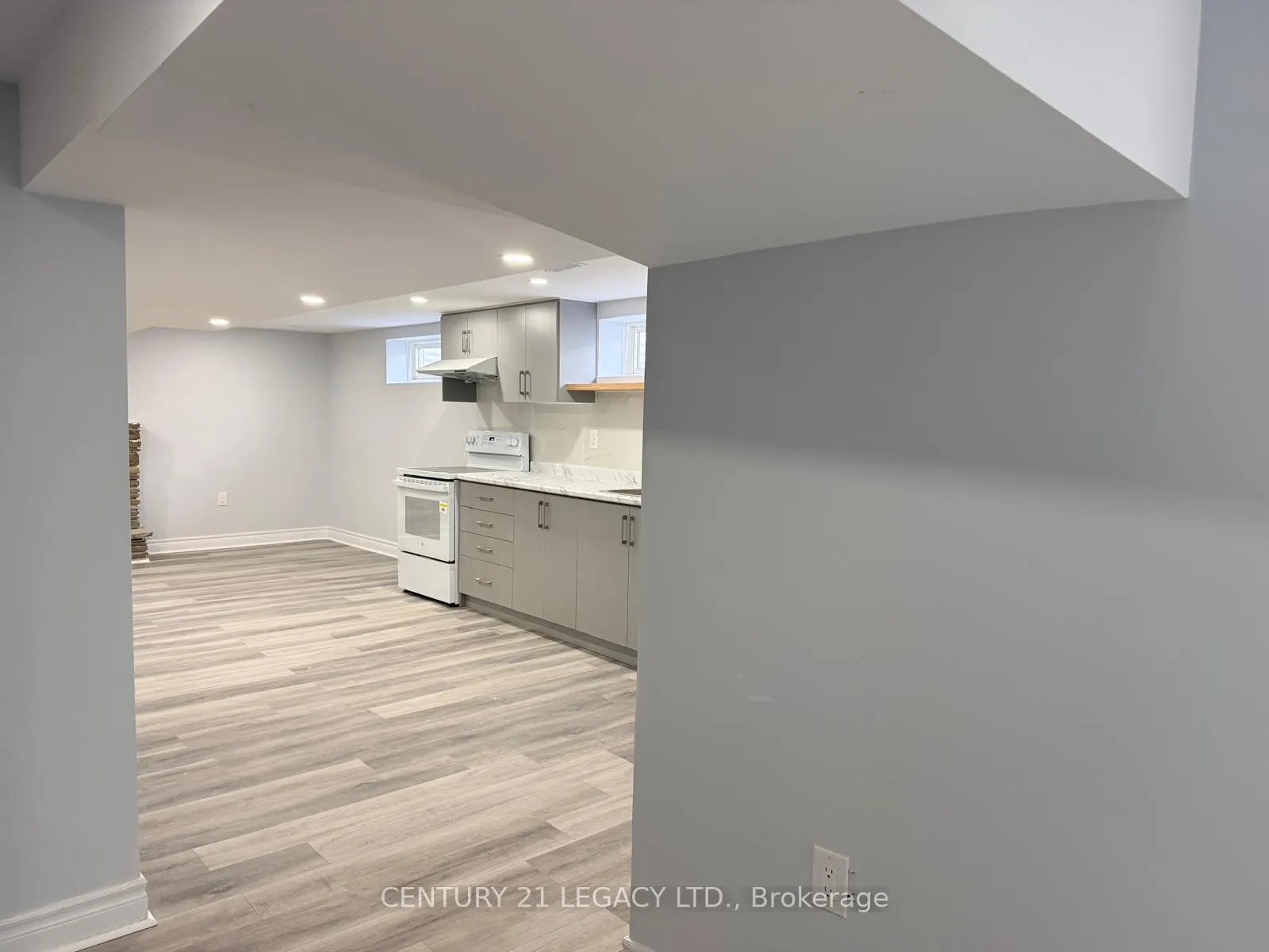 Photo 14 of Unit (Bsmt), 18 Harper Road, Brampton, Brampton East — HOMEH