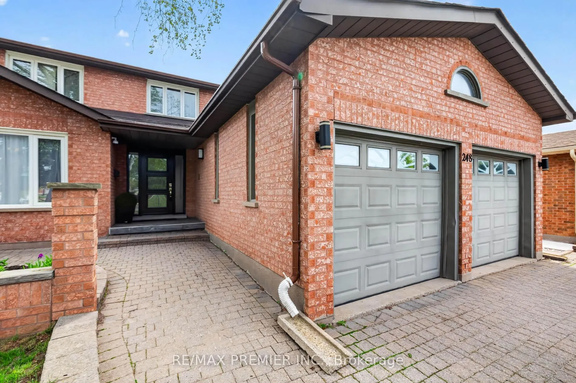 Photo 2 of 248 Forest Drive, Vaughan, West Woodbridge — HOMEH