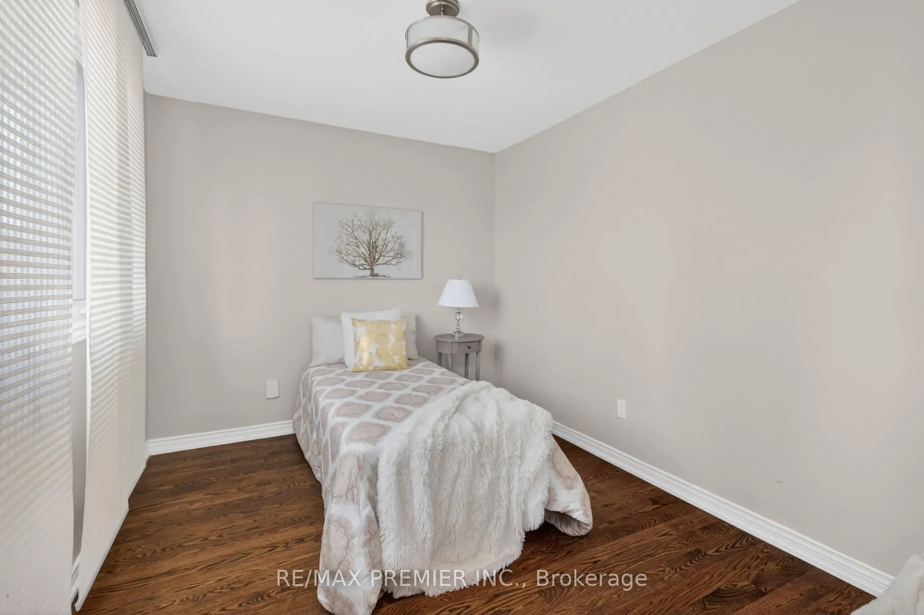 Photo 33 of 248 Forest Drive, Vaughan, West Woodbridge — HOMEH