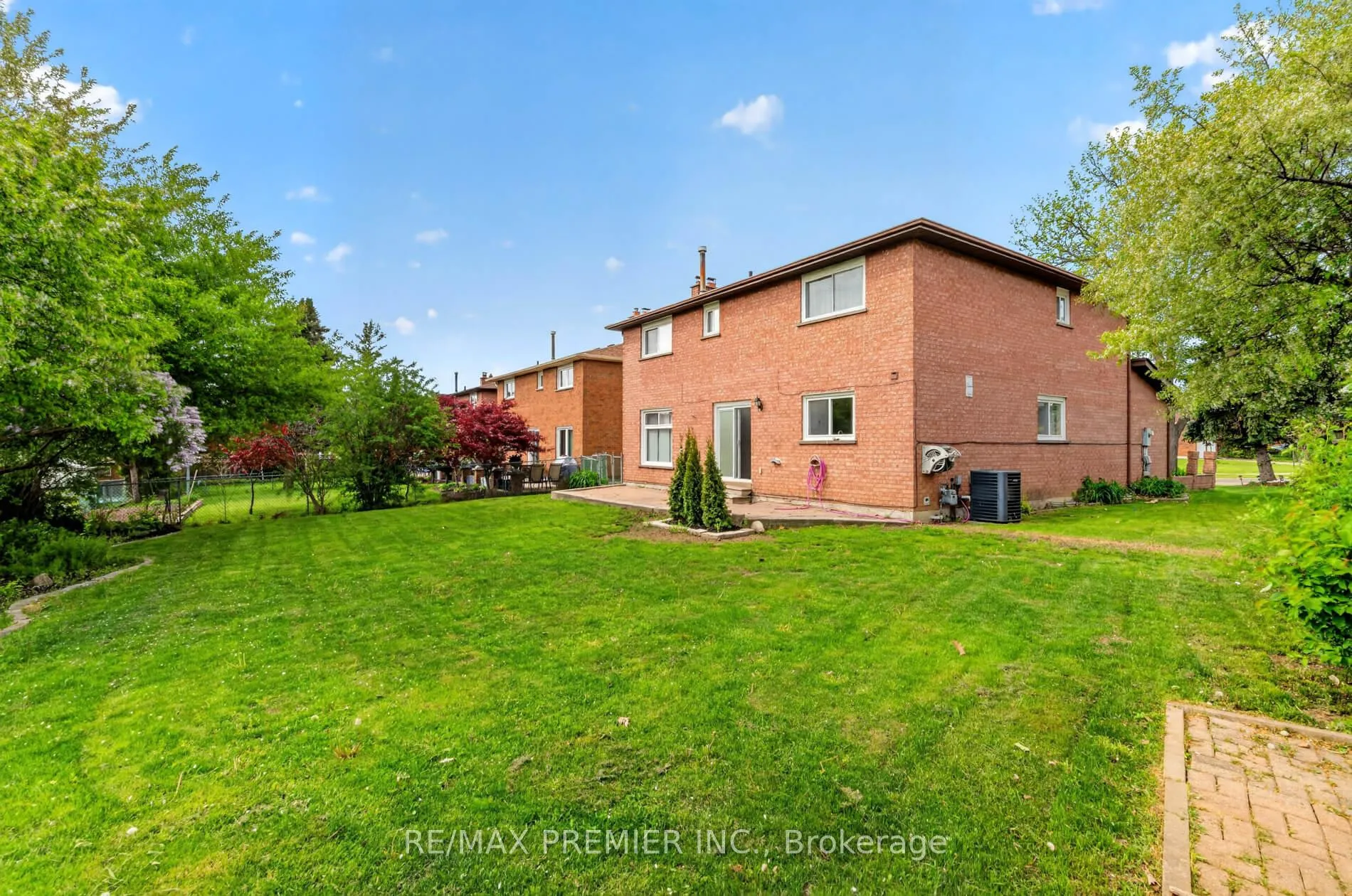 Photo 49 of 248 Forest Drive, Vaughan, West Woodbridge — HOMEH